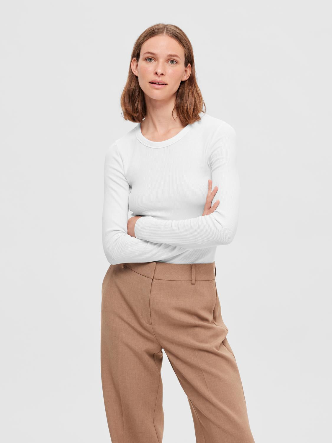 model_shot-front